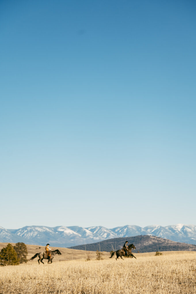 Montana Western Ranch Engagement Session, Western Engagement Session, Ranch Engagement, Texas Engagement, Texas Ranch Engagement, Engagement Photos, Western Engagement Outfit Inspo, Western Engagement Photographer, Montana Engagement Photographer, Texas Engagement Photographer