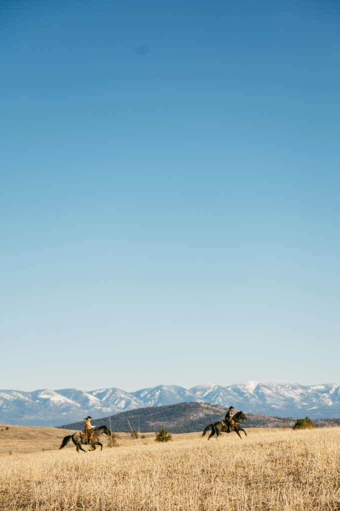 Montana Western Ranch Engagement Session, Western Engagement Session, Ranch Engagement, Texas Engagement, Texas Ranch Engagement, Engagement Photos, Western Engagement Outfit Inspo, Western Engagement Photographer, Montana Engagement Photographer, Texas Engagement Photographer