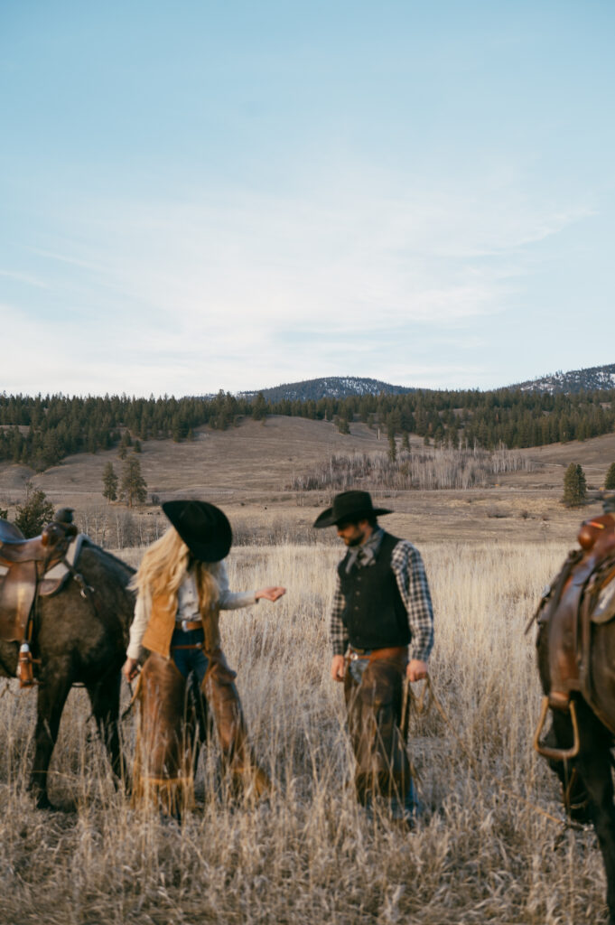 Montana Western Ranch Engagement Session, Western Engagement Session, Ranch Engagement, Texas Engagement, Texas Ranch Engagement, Engagement Photos, Western Engagement Outfit Inspo, Western Engagement Photographer, Montana Engagement Photographer, Texas Engagement Photographer