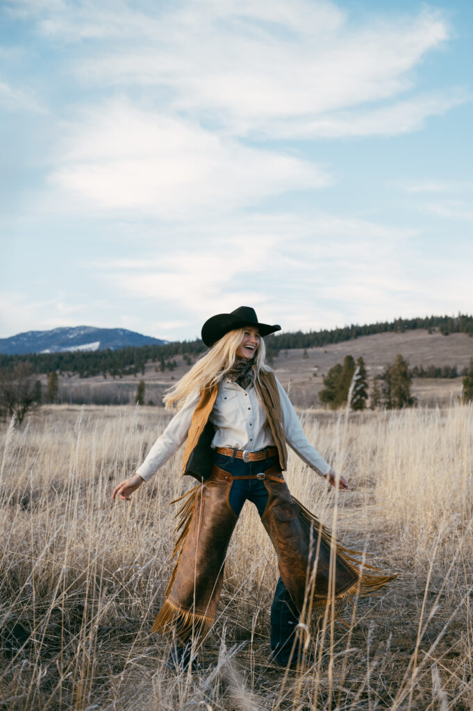 Montana Western Ranch Engagement Session, Western Engagement Session, Ranch Engagement, Texas Engagement, Texas Ranch Engagement, Engagement Photos, Western Engagement Outfit Inspo, Western Engagement Photographer, Montana Engagement Photographer, Texas Engagement Photographer