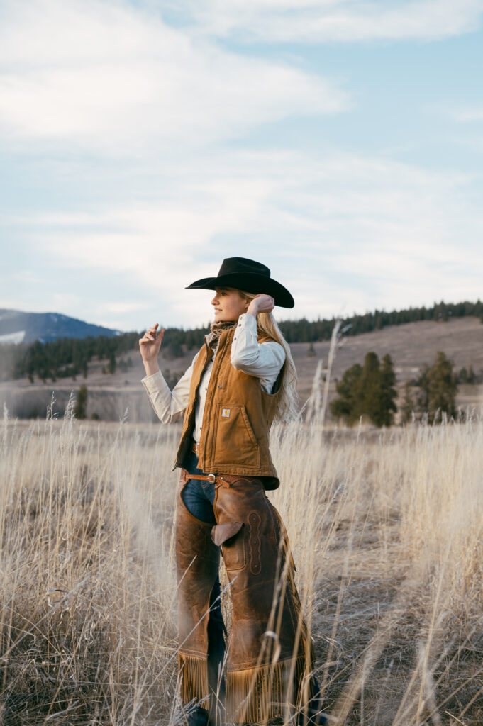 Montana Western Ranch Engagement Session, Western Engagement Session, Ranch Engagement, Texas Engagement, Texas Ranch Engagement, Engagement Photos, Western Engagement Outfit Inspo, Western Engagement Photographer, Montana Engagement Photographer, Texas Engagement Photographer