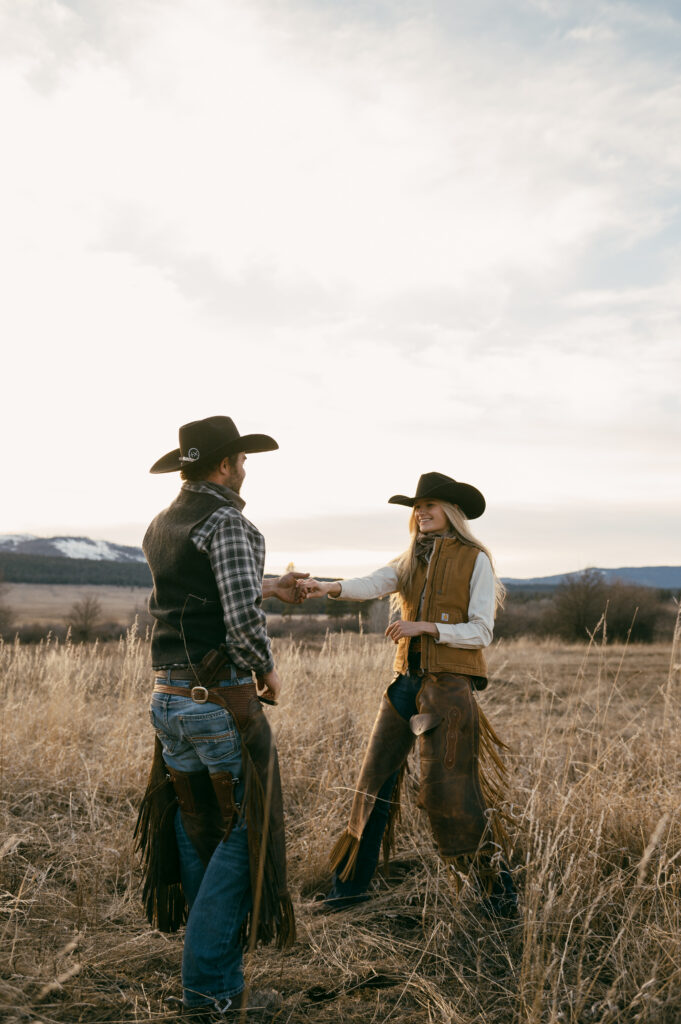 Montana Western Ranch Engagement Session, Western Engagement Session, Ranch Engagement, Texas Engagement, Texas Ranch Engagement, Engagement Photos, Western Engagement Outfit Inspo, Western Engagement Photographer, Montana Engagement Photographer, Texas Engagement Photographer