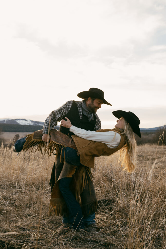 Montana Western Ranch Engagement Session, Western Engagement Session, Ranch Engagement, Texas Engagement, Texas Ranch Engagement, Engagement Photos, Western Engagement Outfit Inspo, Western Engagement Photographer, Montana Engagement Photographer, Texas Engagement Photographer